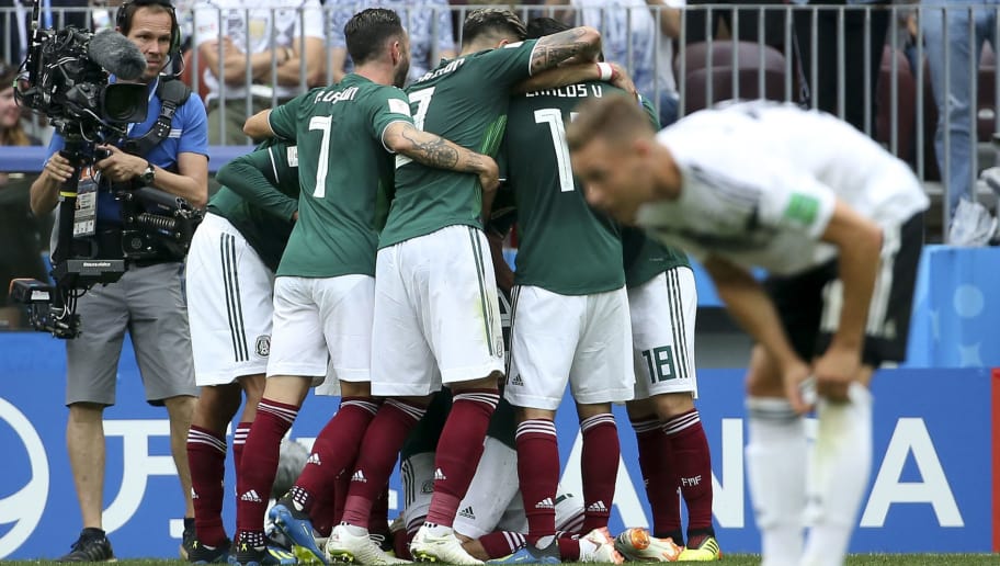 INSOLITE : Un séisme ressentie au Mexique pendant le but de Lozano