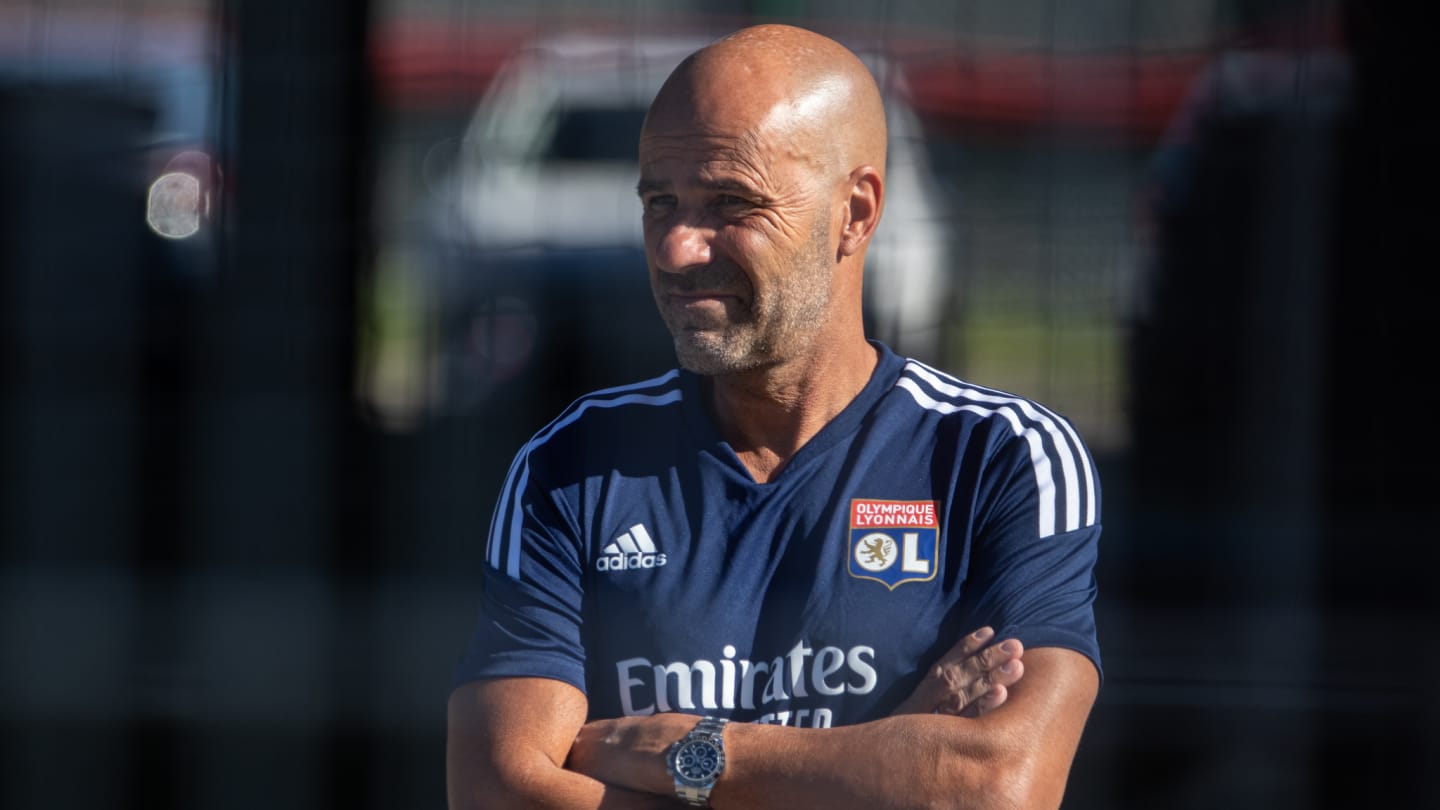 Peter Bosz, Alexandre Lacazette, Olympique Lyonnais