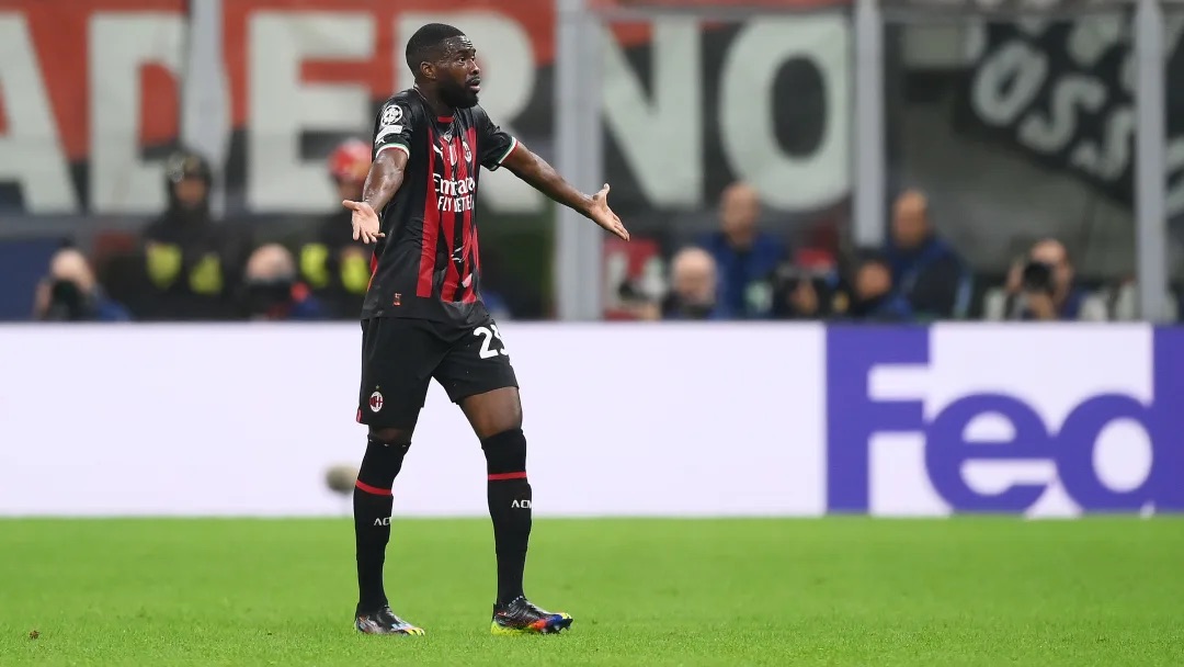VIDÉO : Le carton rouge très controversé de Fikayo Tomori pendant AC Milan - Chelsea