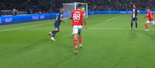  PSG - Benfica : La spectaculaire sortie de balle de Sergio Ramos fait le buzz 