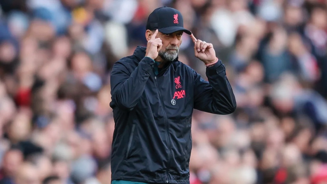 VIDEO : Jürgen Klopp fracasse un journaliste en conférence de presse