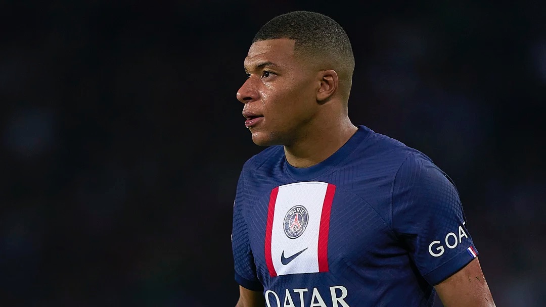 image0-328-jpeg Les promesses complètement folles qu'aurait fait le PSG à Kylian Mbappé pour sa prolongation
