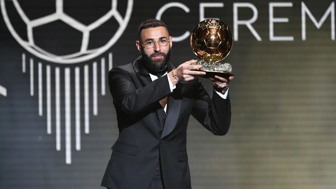 VIDEO : Les magnifiques scènes de joie au SC Bron Terraillon, premier club de Karim Benzema après son Ballon d'Or
