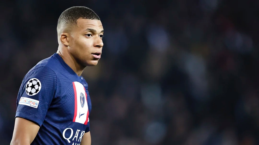 Kylian Mbappé et le PSG décident de calmer le jeu après les rumeurs de départ