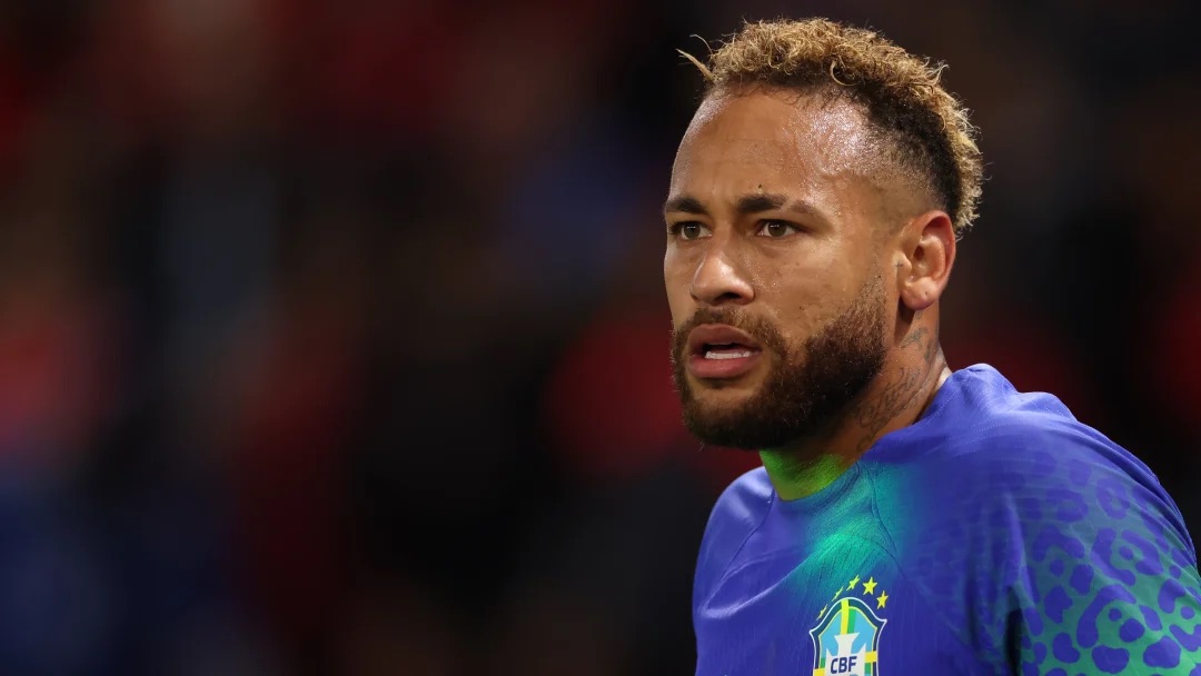 Lula, candidat à la présidentielle brésilienne, explique pourquoi Neymar soutient Bolsonaro