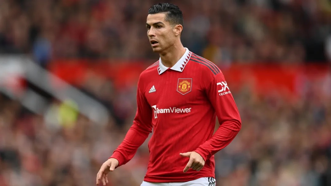 image0-598-jpeg Deux légendes de Manchester United se disputent sur le cas Ronaldo