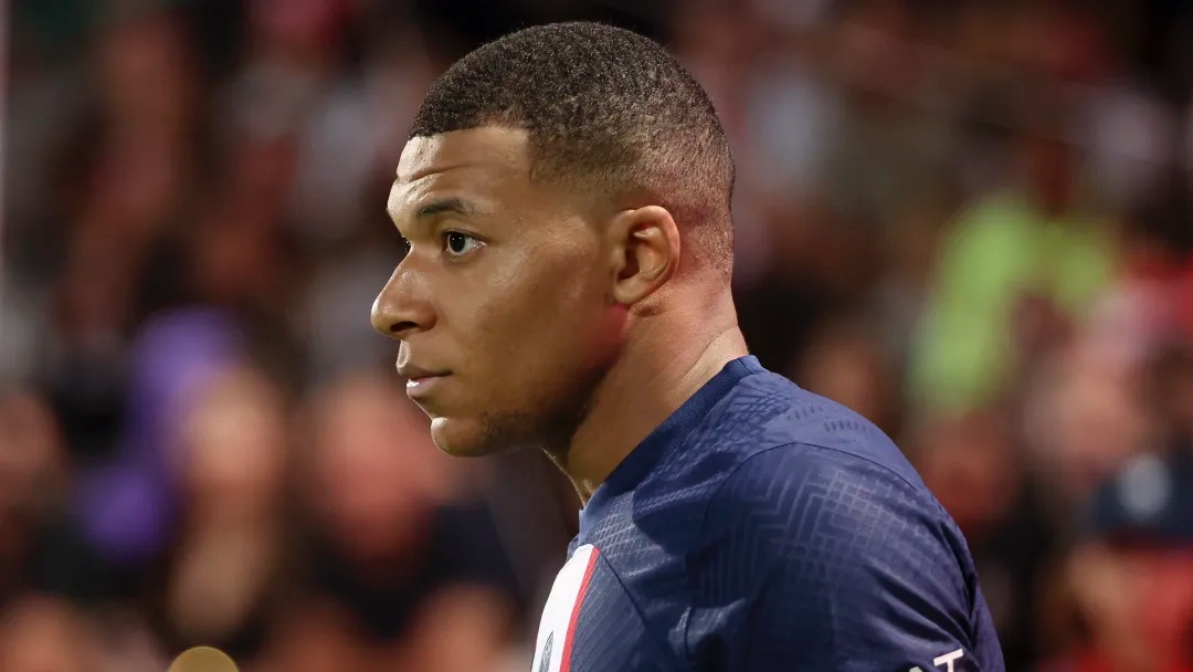 image0-610-jpeg Les chiffres hallucinants du nouveau contrat de Kylian Mbappé au PSG