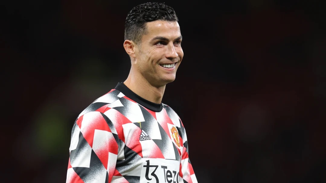 Jul prend la défense de Cristiano Ronaldo dans un son qui fuite sur Twitter
