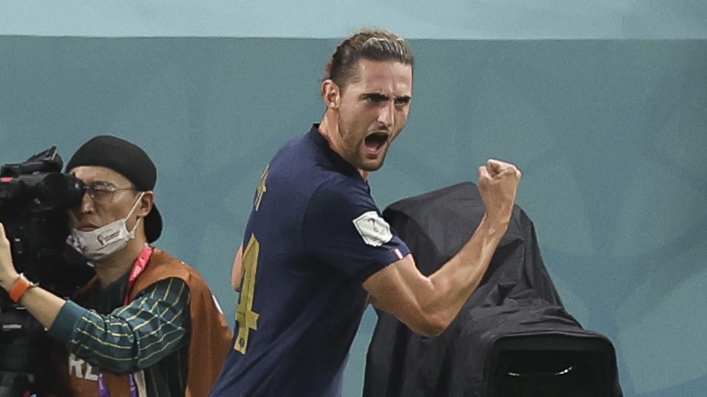 Equipe de France : Didier Deschamps encense Adrien Rabiot