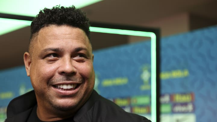 VIDEO : Le moment incroyable où Ronaldo rencontre son double lors de Brésil - Suisse