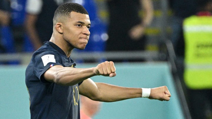 VIDÉO : La façon un peu étrange de Daniel Sturridge de rendre hommage à Kylian Mbappé