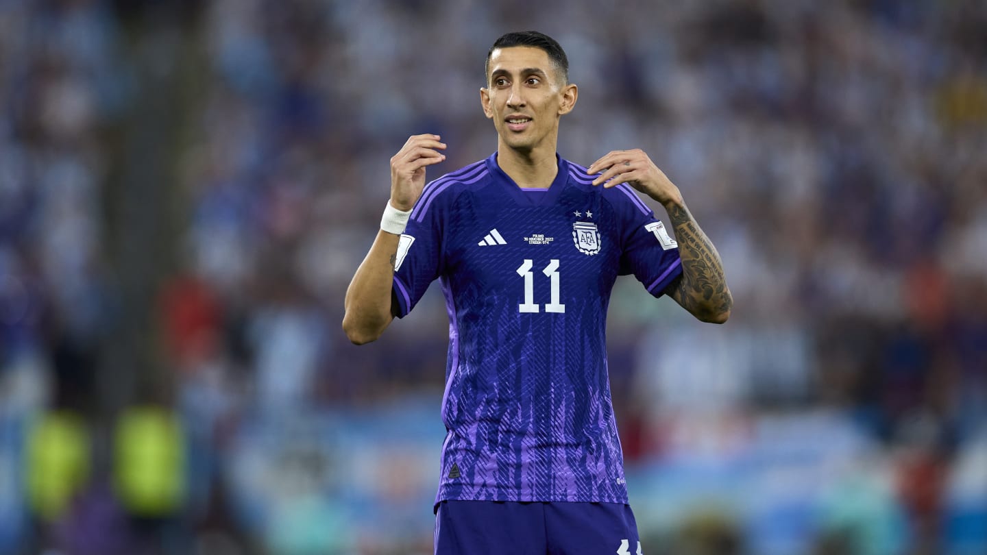 VIDÉO : L'incroyable corner rentrant tenté par Angel Di Maria contre la Pologne