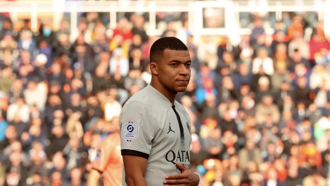 image0-252-jpeg Le PSG va avoir un maillot spécial face à l'AJ Auxerre ce dimanche