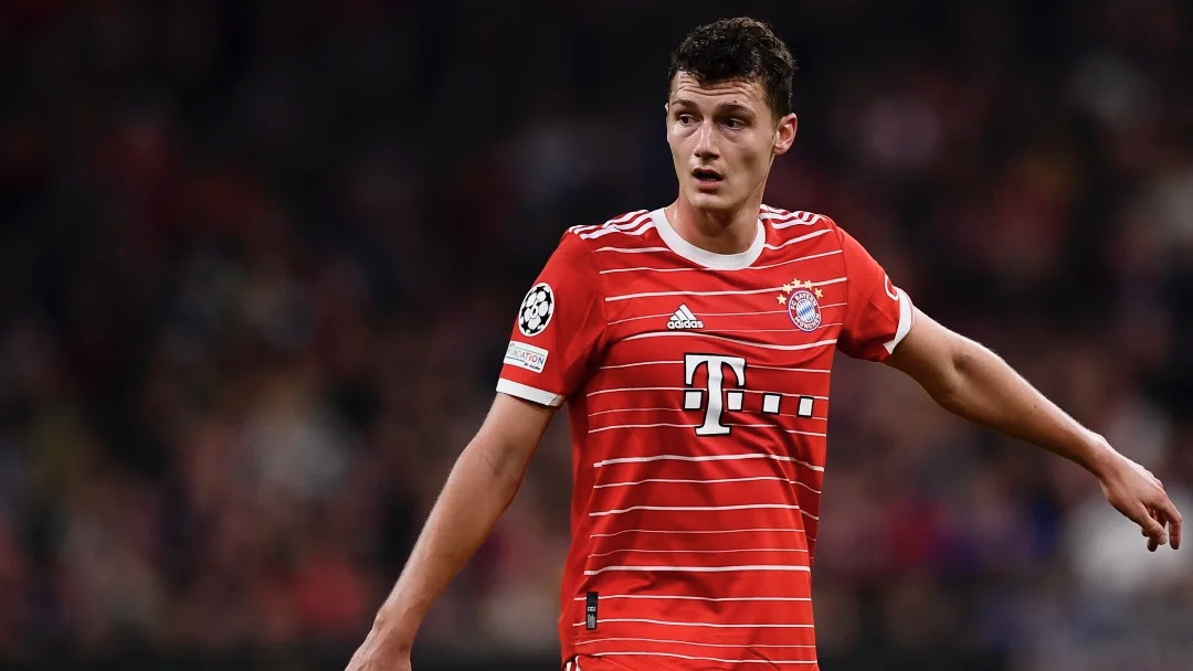 image0-267-jpeg Benjamin Pavard ouvre la porte à un départ du Bayern Munich