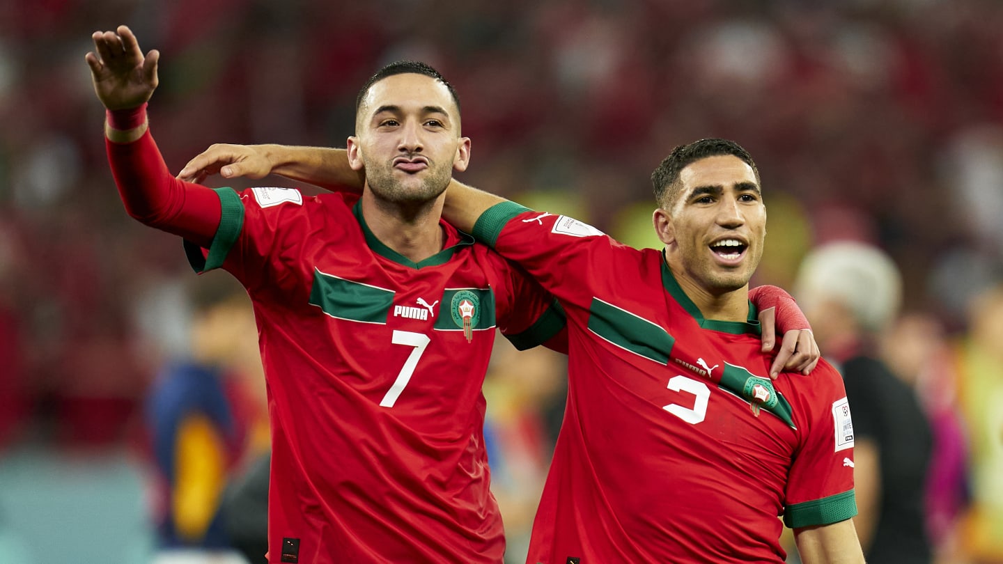 VIDÉO : Le roi du Maroc est descendu dans les rues pour fêter la qualification de son équipe