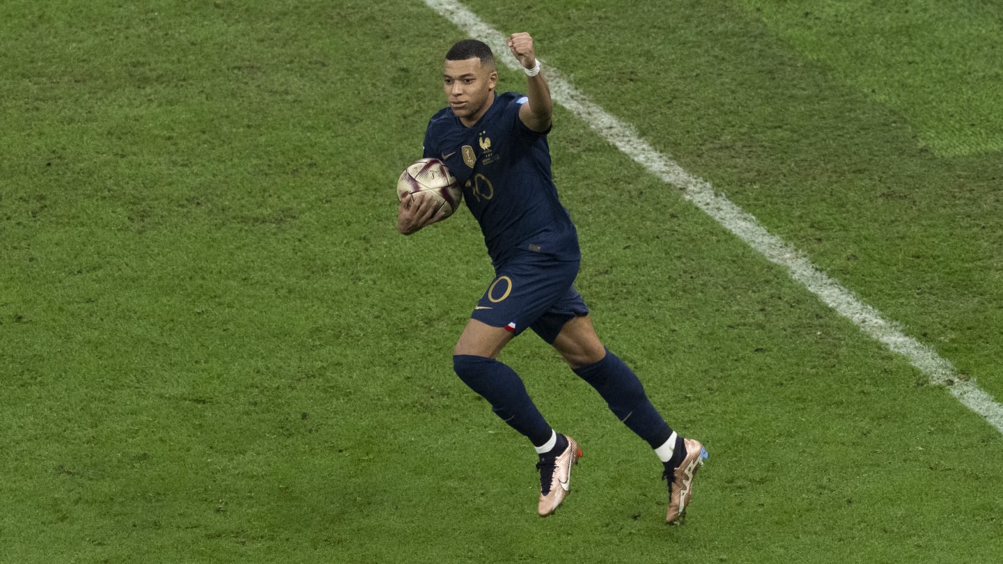 Equipe de France : Twitter ne revient pas du doublé égalisateur incroyable de Mbappé face à l'Argentine