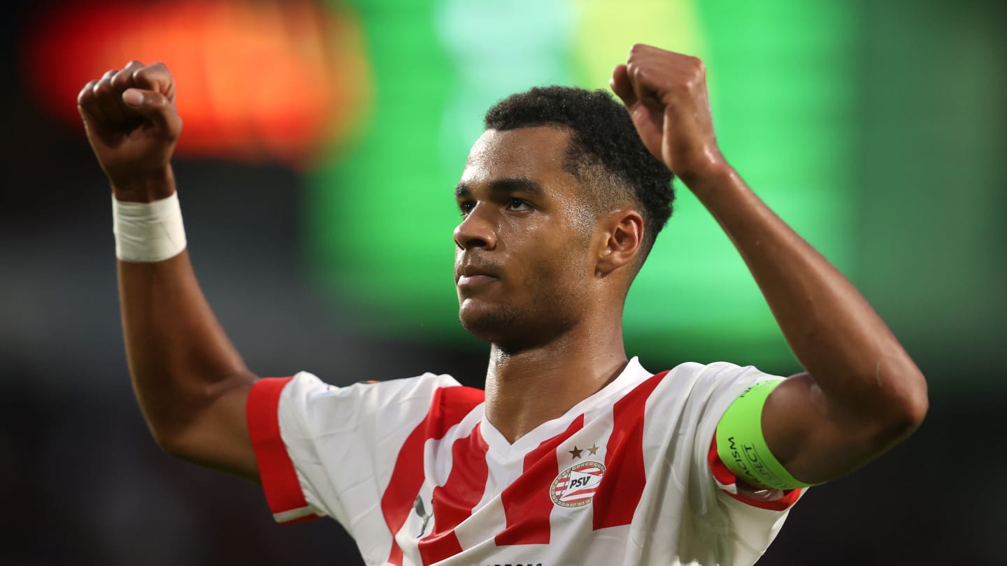 OFFICIEL : Cody Gakpo s'est engagé à Liverpool et non pas à Manchester United