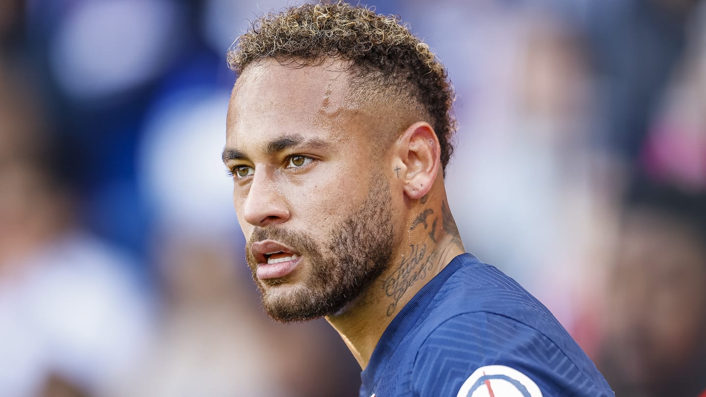 VIDEO : Le carton rouge de Neymar pour simulation contre Strasbourg