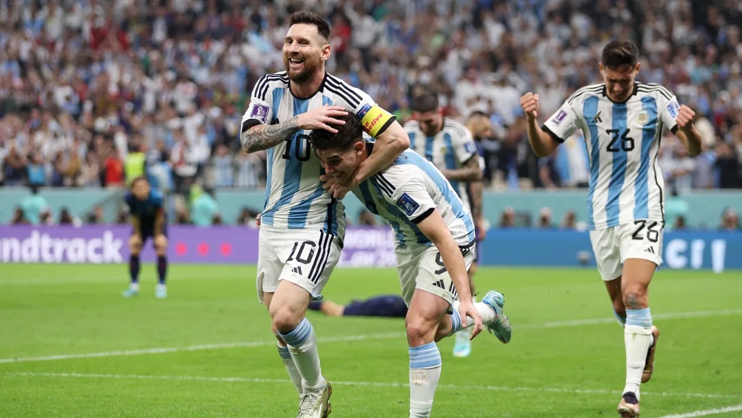 Coupe du monde 2022 : Le but en solitaire de Julian Alvarez inspire Twitter