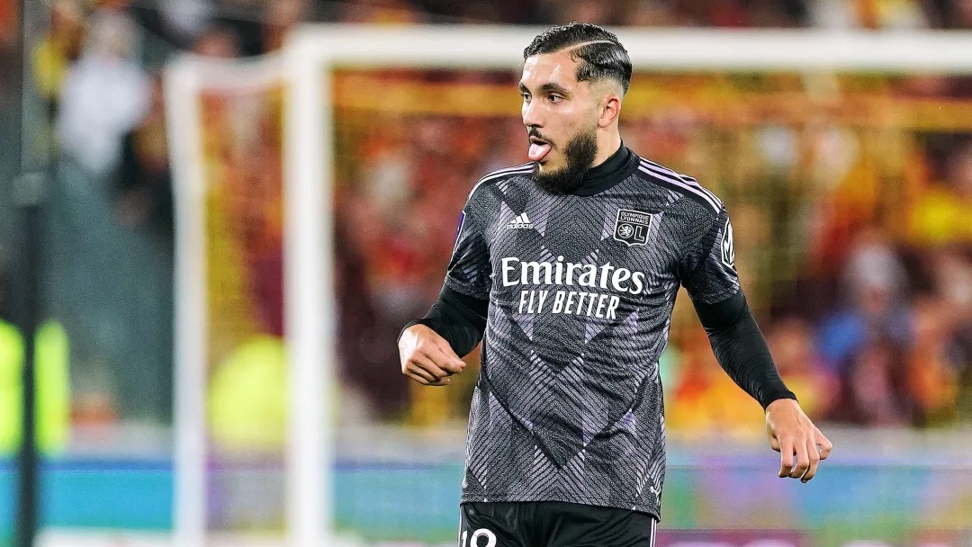 OL : Laurent Blanc envoie un message fort à Rayan Cherki après la victoire contre Brest