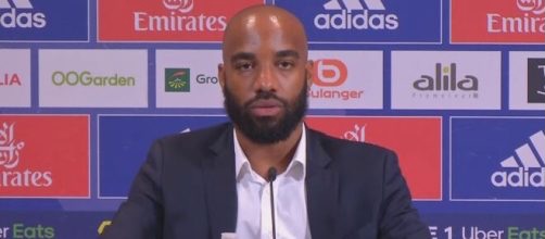 Lacazette agace les fans de l'OL sur Twitter