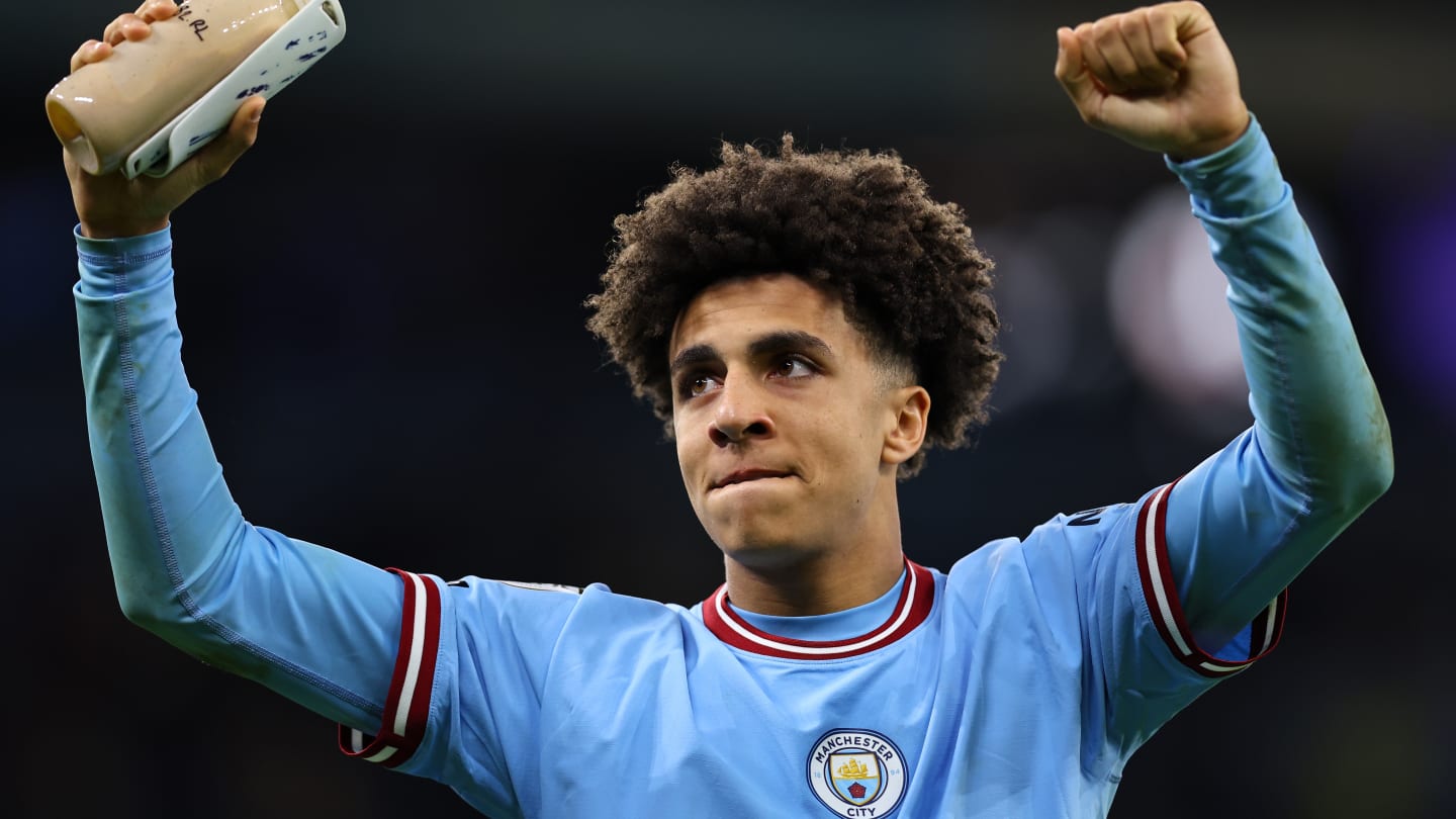 Portrait : Les 5 choses à savoir sur Rico Lewis, la nouvelle pépite de Manchester City
