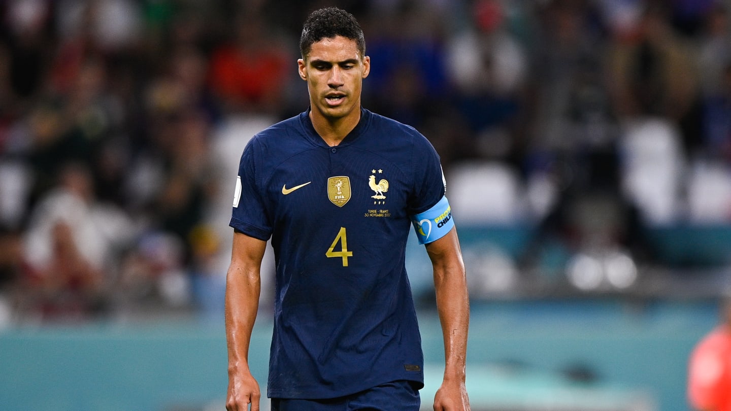 Erik Ten Hag ravi de la retraite internationale de Raphaël Varane