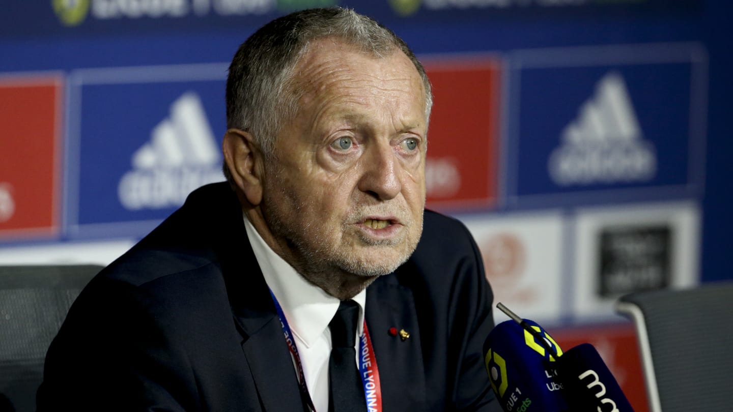 Depuis quand Jean-Michel Aulas est-il le président de l'OL ?