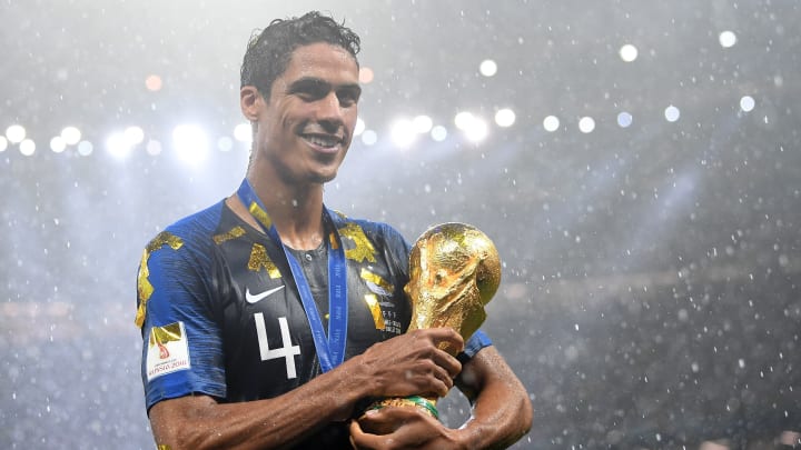 Est-ce que Raphaël Varane peut rejouer avec les Bleus ?