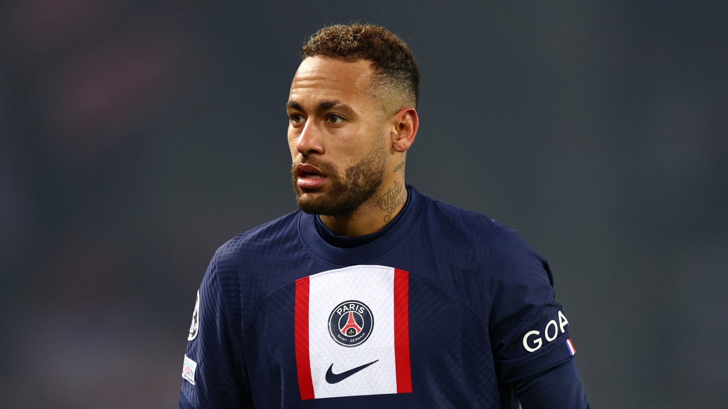 Twitter détruit Neymar et sa sortie au McDonalds
