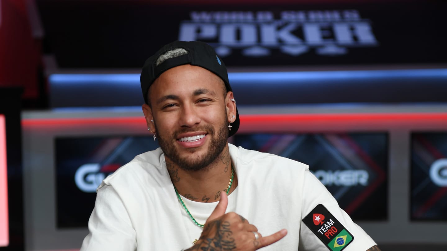 Depuis quand Neymar joue au poker ?
