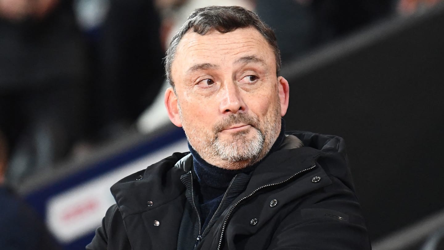 RC Lens : Un joueur ouvre la porte à un départ