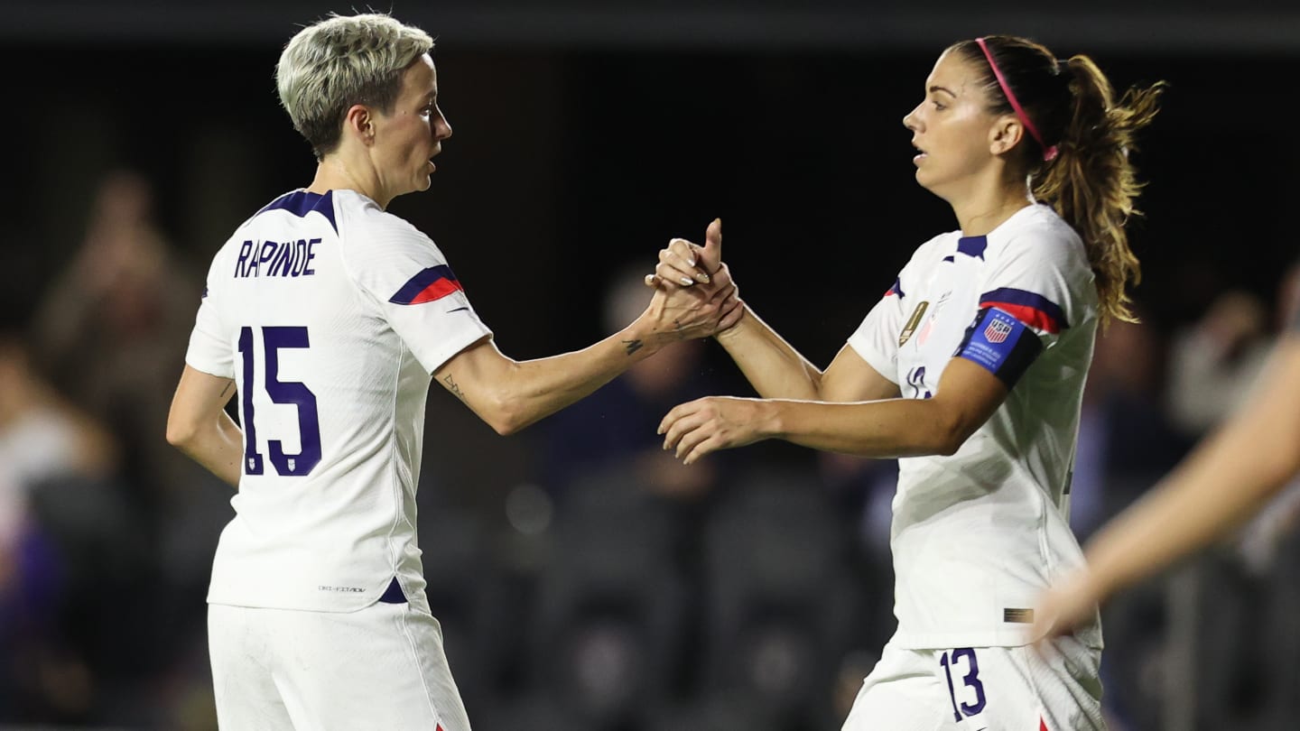 Megan Rapinoe et Alex Morgan apportent leur soutien aux Bleues