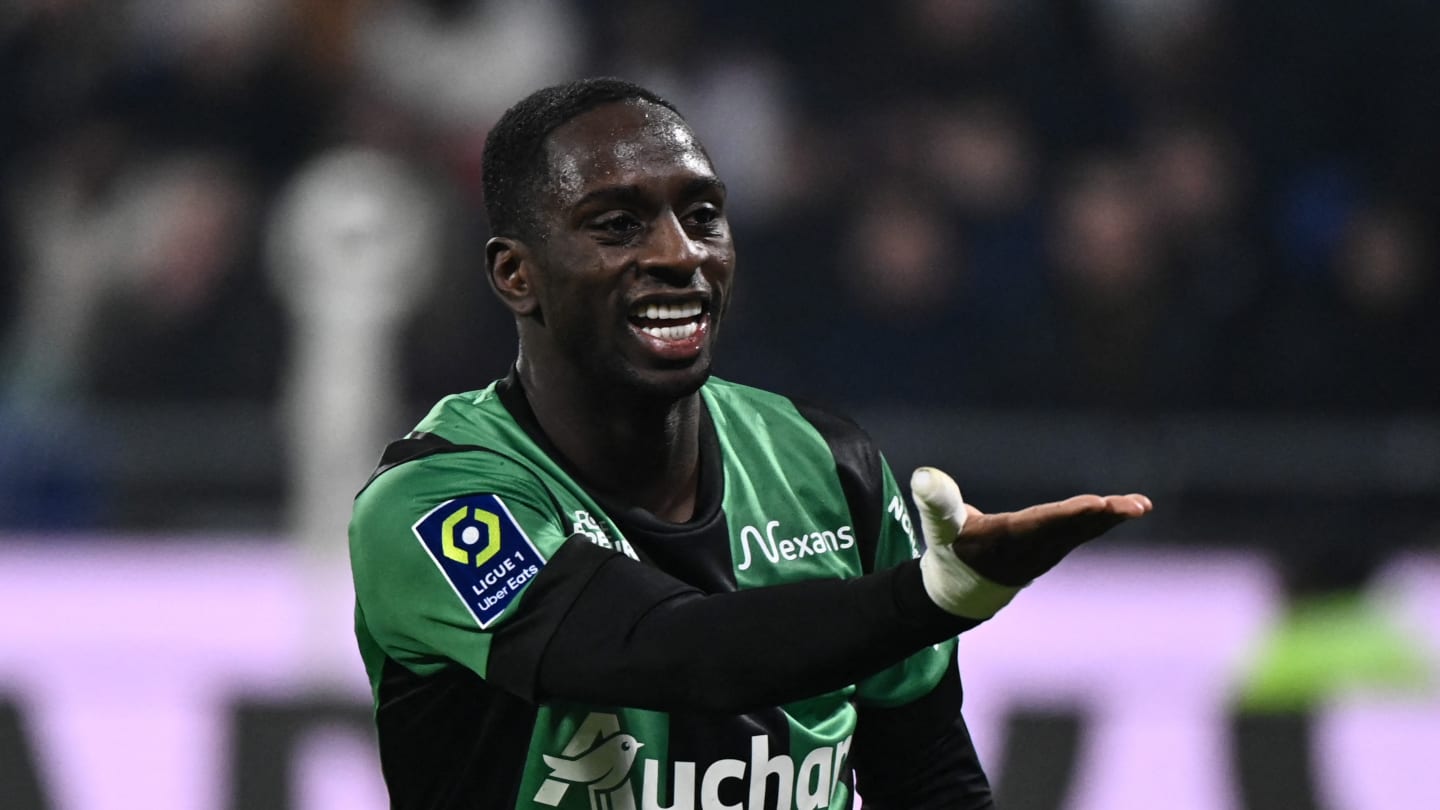 Les supporters du RC Lens apportent leur soutien aux fans du LOSC