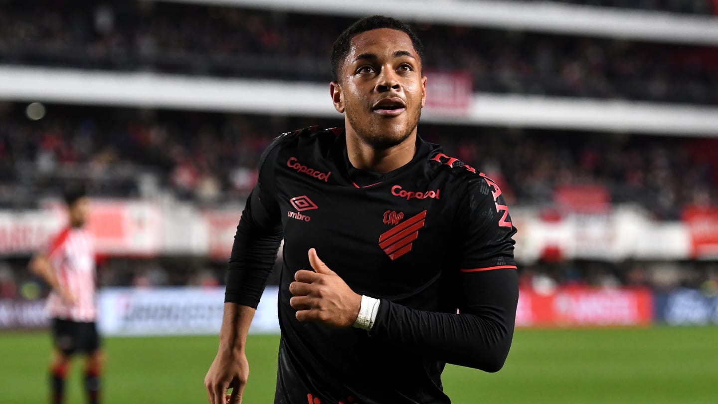 PORTRAIT : Qui est Vitor Roque, la nouvelle sensation brésilienne qui fait saliver l'Europe