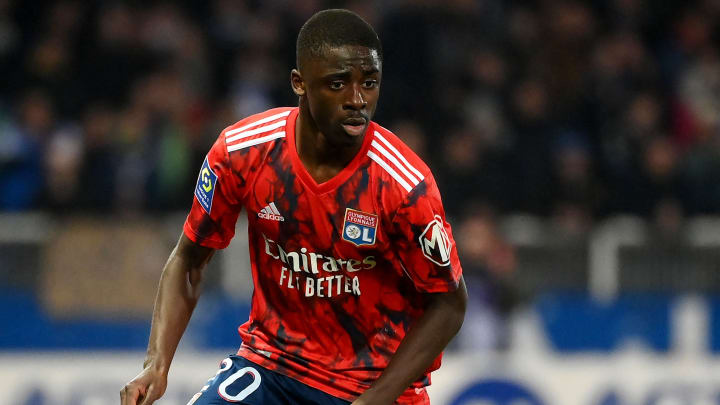 PORTRAIT : Qui est Saël Kumbedi, le remplaçant de Malo Gusto à l'OL
