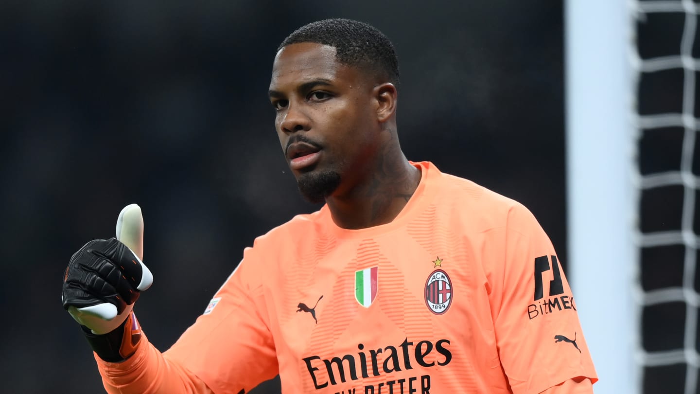 La réaction étonnante de Mike Maignan après l'élimination du PSG en Ligue des Champions