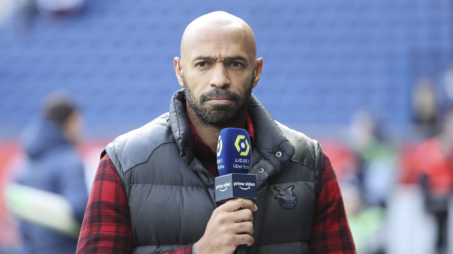 Thierry Henry conseille un numéro 9 au PSG