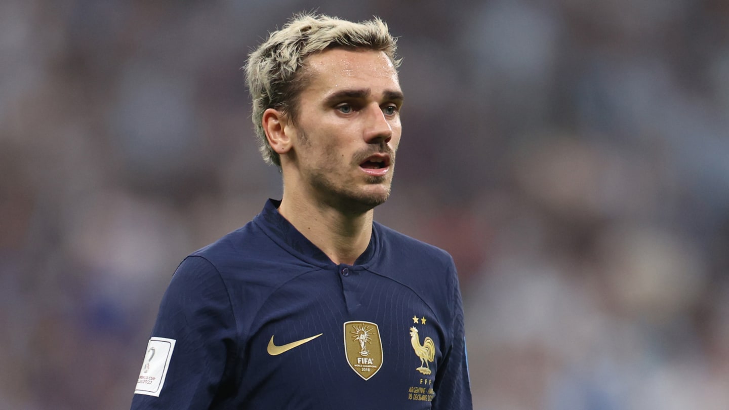 Griezmann vexé par Deschamps réflechit à son avenir en équipe de France