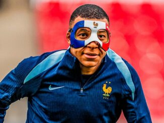 Le masque tricolore de Mbappé