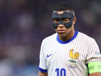 mbappé nez,mbappe nez cassé,mbappé nez masque,mbappé nez operation,mbappé nez fracturé,mbappe nez cassé masque,mbappe nez cassé photo