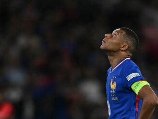 Daniel Riolo tacle Kylian Mbappé