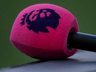 Micro rose avec logo lion noir