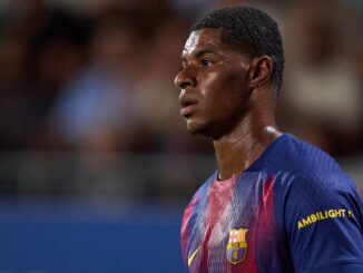 Joueur de football en maillot Barcelone.