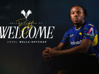 Joueur de football accueilli par Hellas Verona FC.