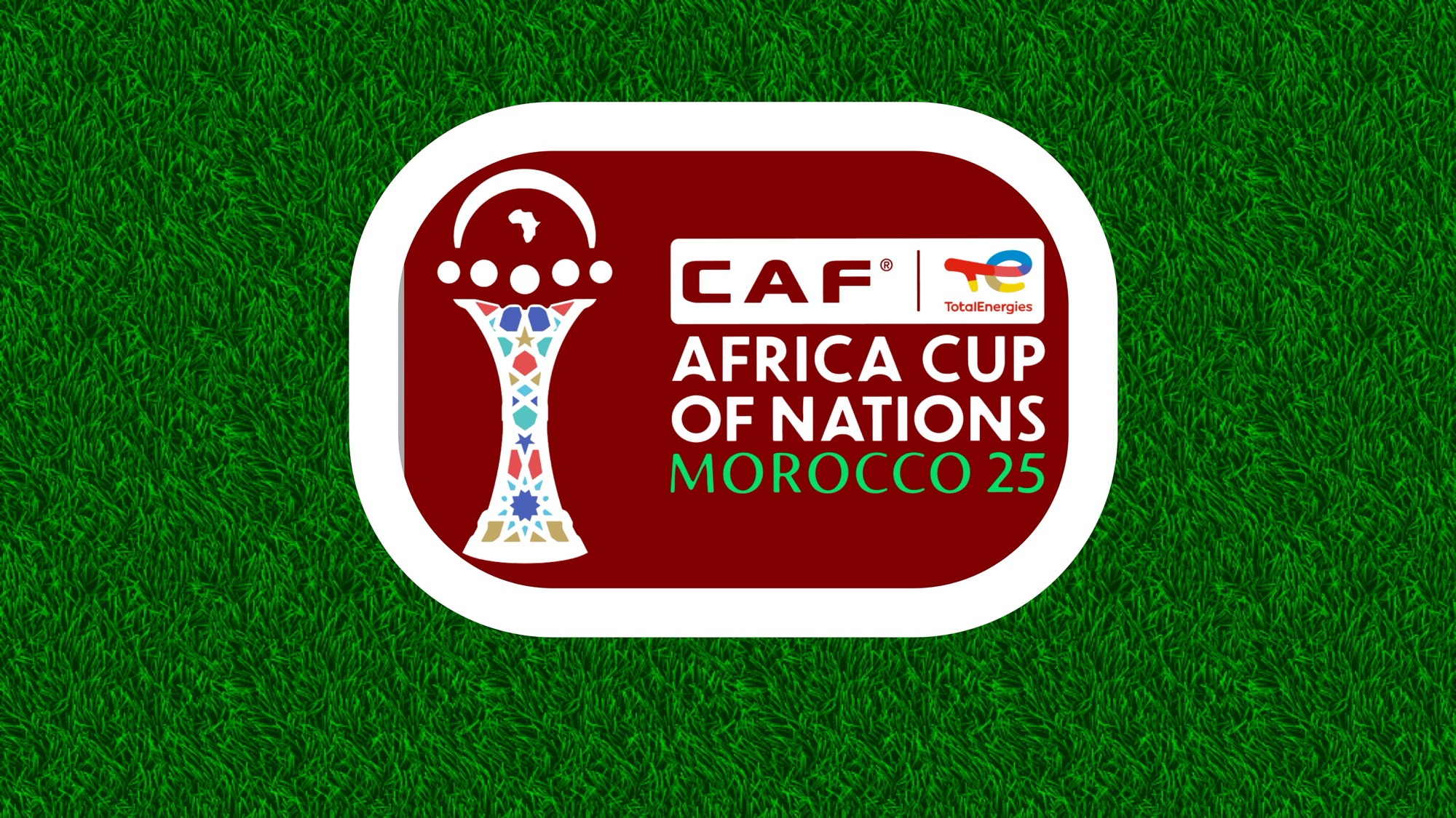 Logo de la CAN Maroc 2025 sur gazon vert.