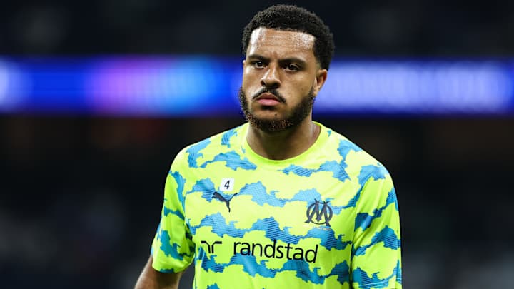 egan-riley titulaire a l'om