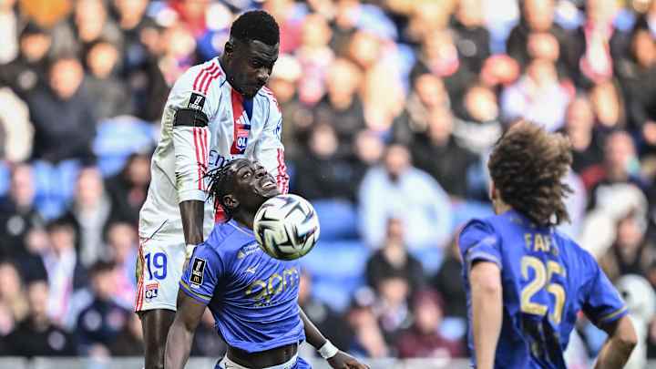OL : Niakhaté dénonce un scandale arbitral