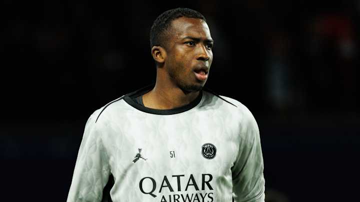 Pacho évoque le Real Madrid en Espagne