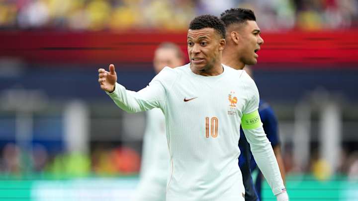 Maillots Nike 2026 : polémique chez les Bleus